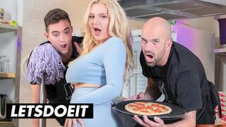 Miss Jackson jävla het anal med stora coola kökskockar
