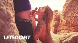 Angel Piaffs perverterade onani och heta suger på stranden