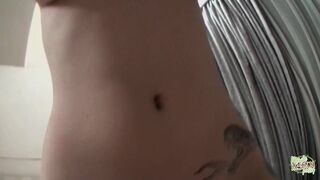 Big-breasted Asian milf från pov perspektiv