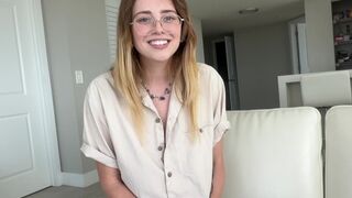 Min vän Tomboy bevisar att hon inte är lesbisk - Lucy Foxxs heta inhemska fantasi med scotch stark