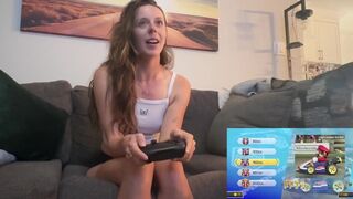 Striped mario kart duell med frodig leksak i min fitta - banan översvämning i sexigt spel