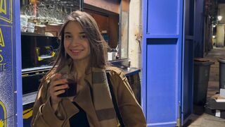 Hur många cocktails tar det att knulla henne?