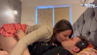 Min ex-fru försökte stjäla din far, men hon fick bara glädje i horor och åskådningar