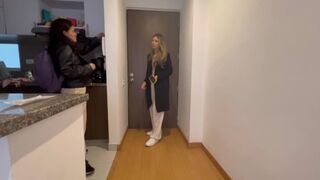 Jag gör lesbiska önskningar av flickan bredvid tacksamhet