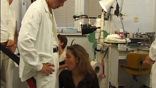 Dental Clinic - Ungersk synkron retrosexfilm