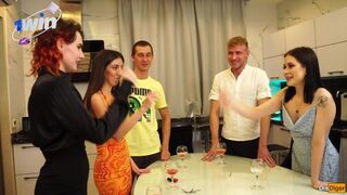 Nyårssex i swingers klubben - en stor dick fight!
