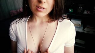 Teenage amatör svarthårig flicka med stora tits asmr slappna av knull
