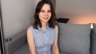 Beslutad av porr: första gjutning med en söt 19-årig amatör