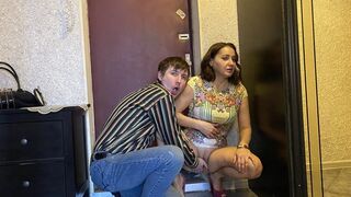 Hot lady sugde leverans killens dick
