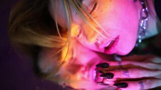 Spray och speglar - husfest blir galen knull
