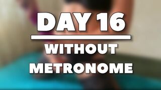 Milf onanerar med konstgjord kuk - Dag 16 utan metronom