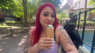 Röd argentinsk flicka älskar glass, hamnar suger min kuk