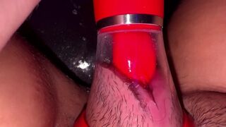 Intensiva orgasmer med extrem sugning med honeyplaybox