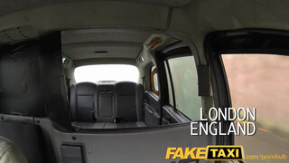 FakeTaxi - den lokala dansaren från baren