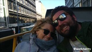 Public fuck på en Porto sightseeing buss