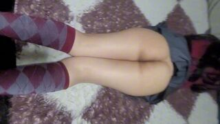 Skola istället för knull: tjock sperma täcker sin röv
