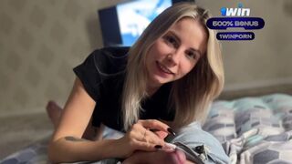 Amatör blond tjej med en stor dick