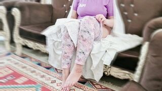 Hot grann kvinna bad mig att visa henne min kuk, och hon blev en vild knull