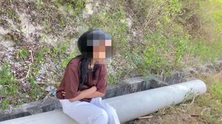 Asiatisk amatör bitch blir knullad och fylld hård