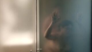Real amatör knulla i badrummet med en stor-ass tonåring
