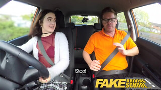 Fake Driving School - ny elevs snäva fitta initierad