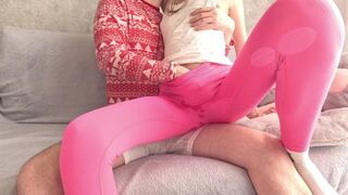 Han sprutade dubbelkrämpiet i Leggings