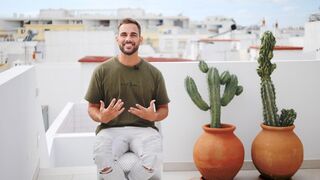 Robbie oz, sexguru och porrstjärna knulla 30 videor på 30 dagar