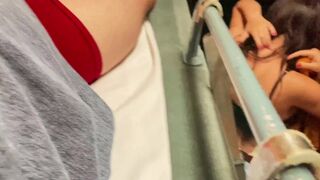 Han slog min dick ut på tåget