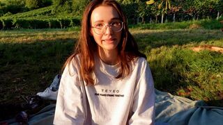 Teen butthole nära! Tight butt, stora pussy tips