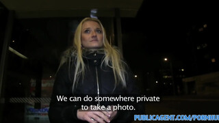 PublicAgent - Blyg blond shagged