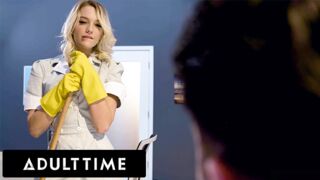 Vuxentid presenterar: Sexy office maid förför upptagen gift chef för hemliga anala äventyr