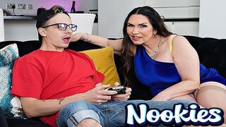 Nookies - Mature Mostohaanya Josephine James pinsamma remsor betalar hyra till Mostohafia
