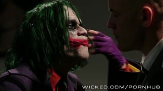 Tonåring blondin Supergirl älskar vilt sex på Wicked Channel med Derrick Pierce och Johnny Sins