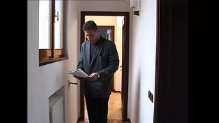 Pierre Dj får en familj blowjob från den gamla kvinnan i en amatörscen