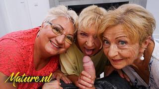 Tre kukar kärleksfull mormor