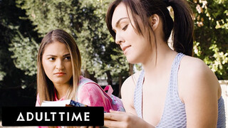 ADULT TIME - University Professor Freya Parker blir kär i sin blyg lesbiska lärare, Gizelle Blanco