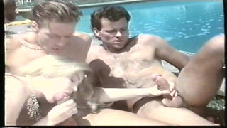 Huset vid poolen - Ungersk synkron vhs sexfilm