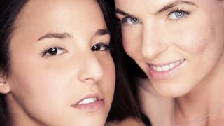 Amirah Adara och Eileen Sues heta lesbiska spel