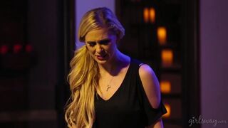 Cherie Deville och Mercedes Carreras heta lesbiska fetis äventyr