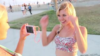 Tara Morgan och Mandy Armanis heta lesbiska sexband